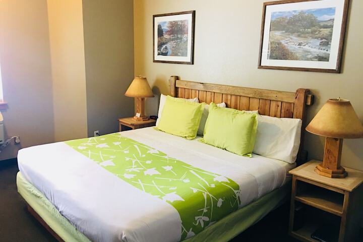 Room 21 of 38