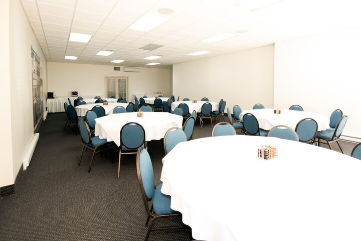 Ballroom/Hall 86 of 89
