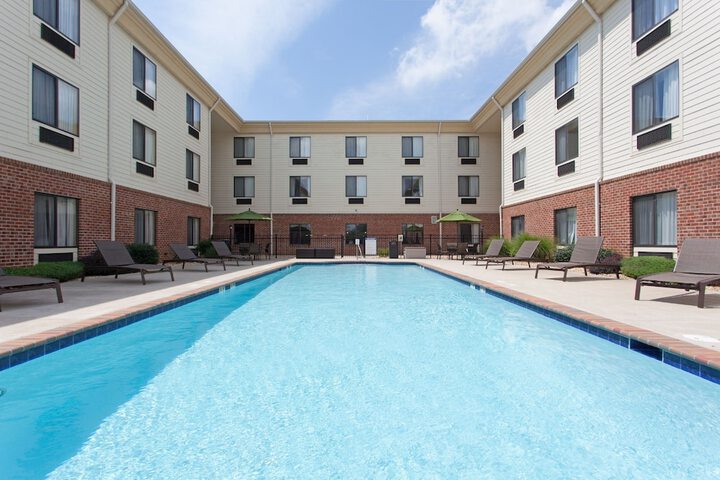 Pool 6 of 52