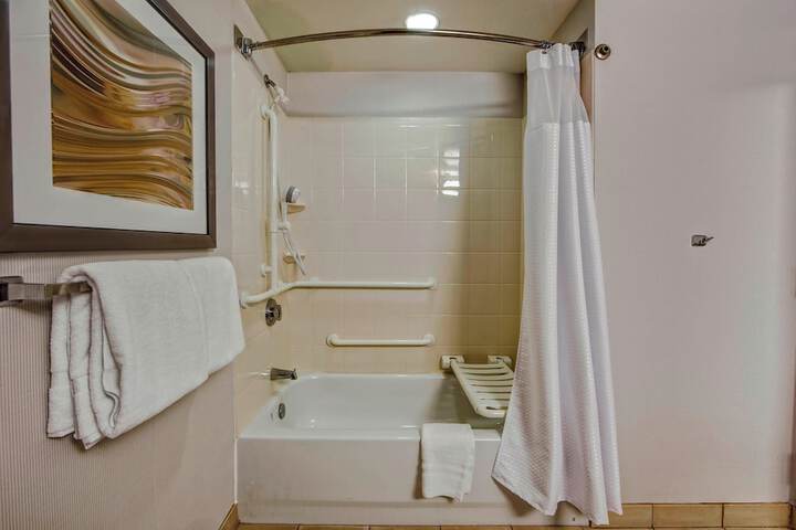 Room 16 of 31