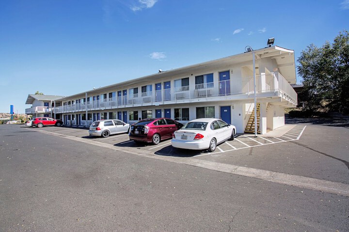 Hotel 3 of 32