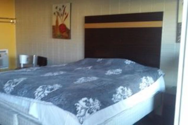 Motown Inn & Suites