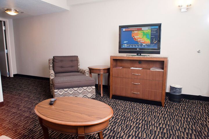 Room 25 of 43