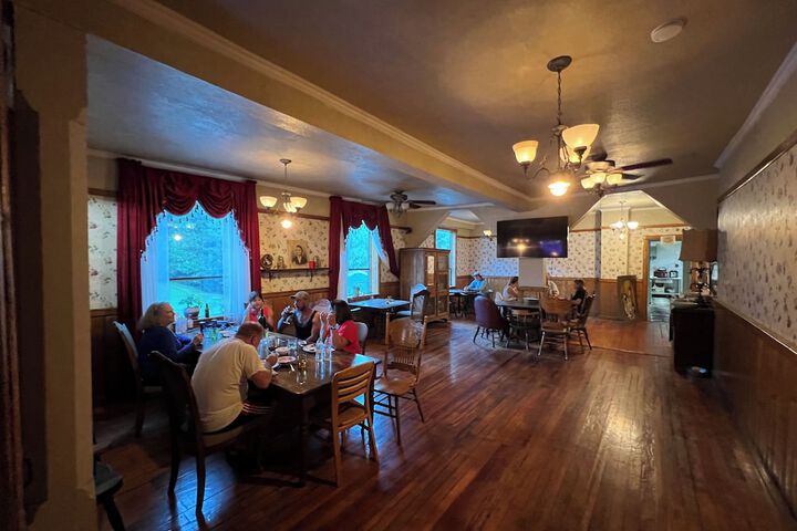 Old Sierra City Hotel