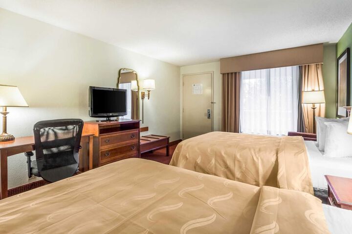 Room 35 of 61