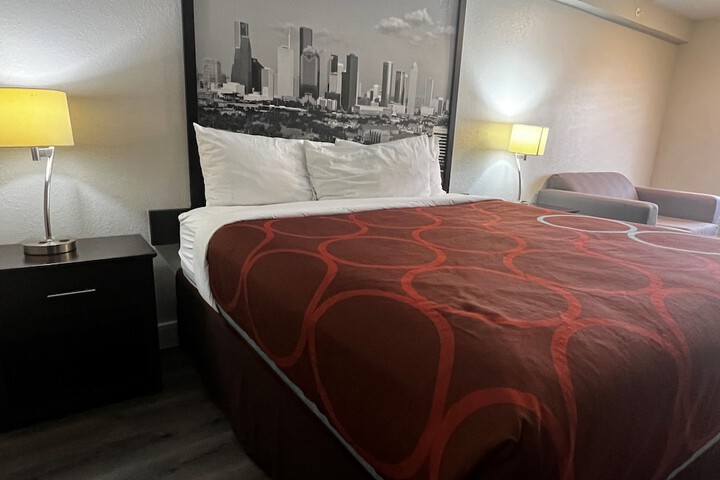 Room 14 of 43