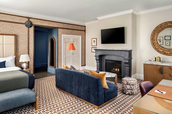 The Louie a Davenport Hotel, Autograph Collection