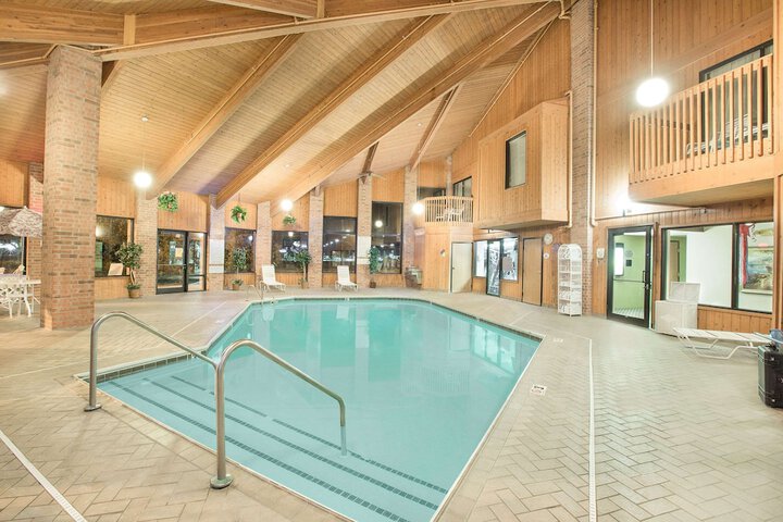 Pool 2 of 16