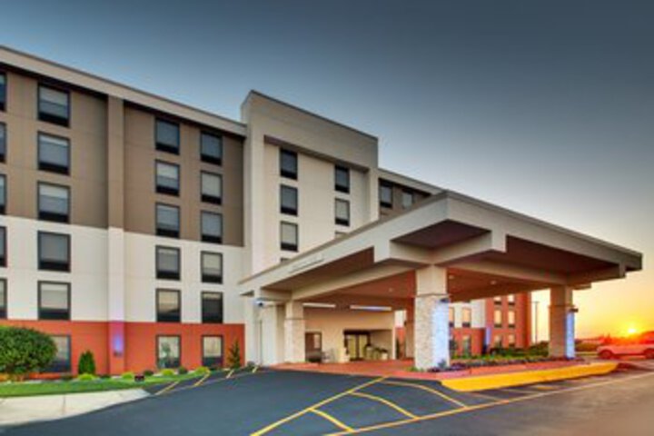 Hotel 7 of 164