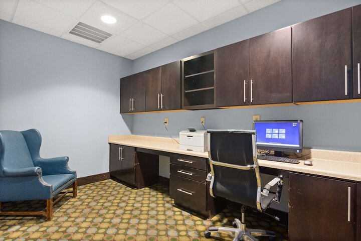 Business Center 24 of 24