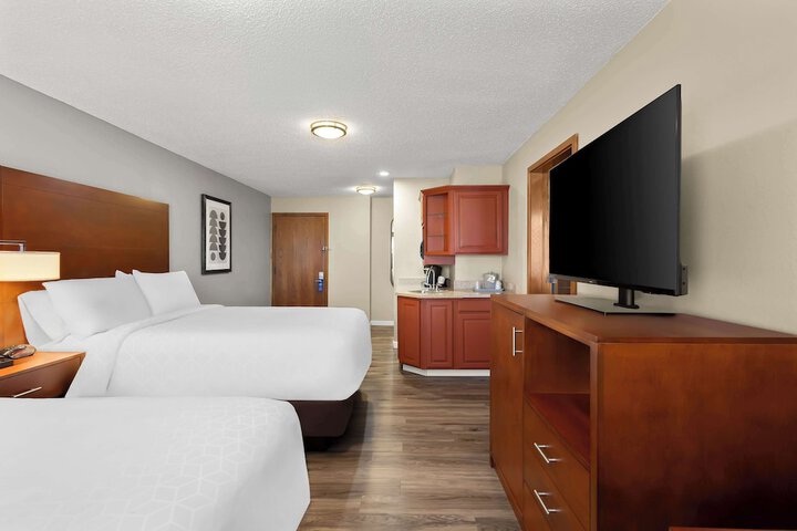 Best Western Fremont / Angola I-80/90 Toll Road