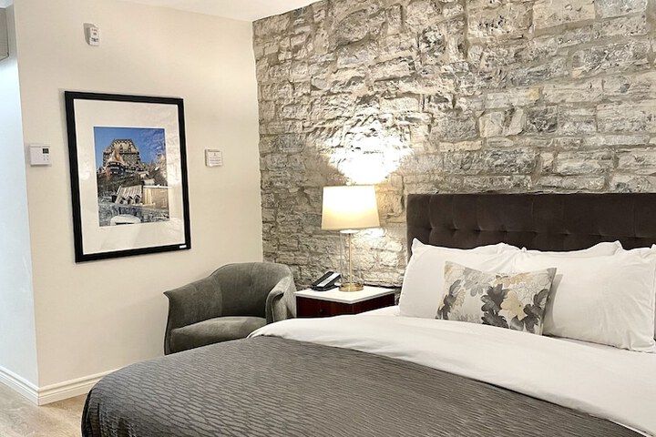 Room 48 of 124