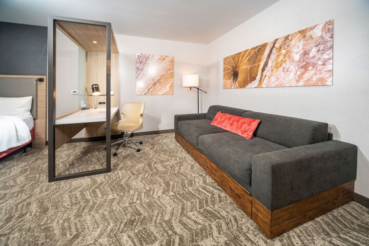 Room 44 of 71