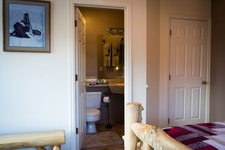 Buffalo Peaks B & B