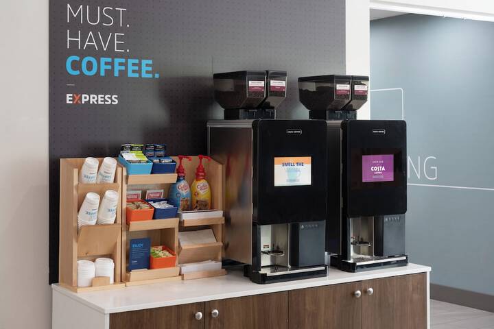 Holiday Inn Express Miami Airport Blue Lagoon Area by IHG