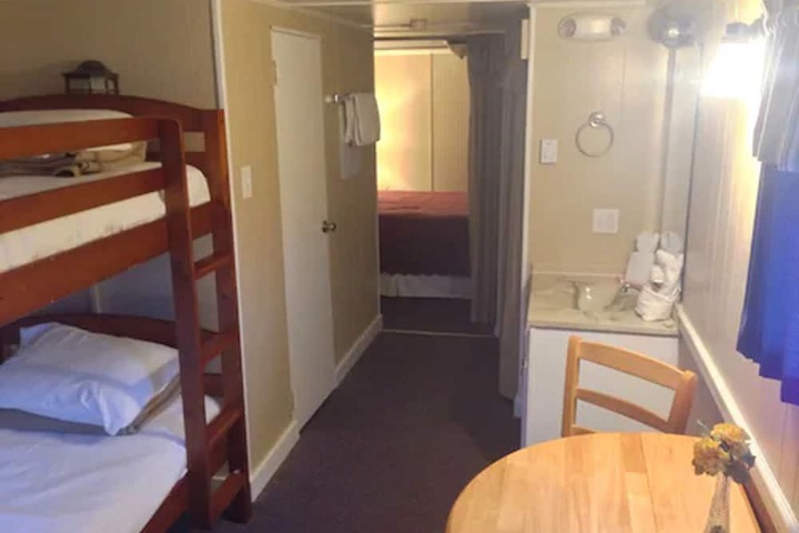 Room 31 of 74