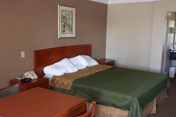 Room 22 of 26