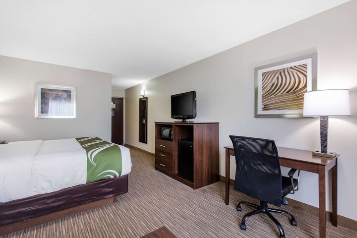 Room 34 of 41