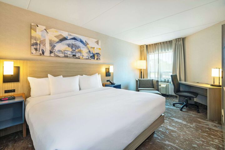 Room 44 of 70