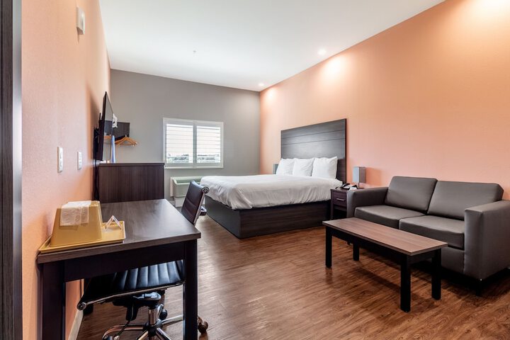 Room 32 of 43