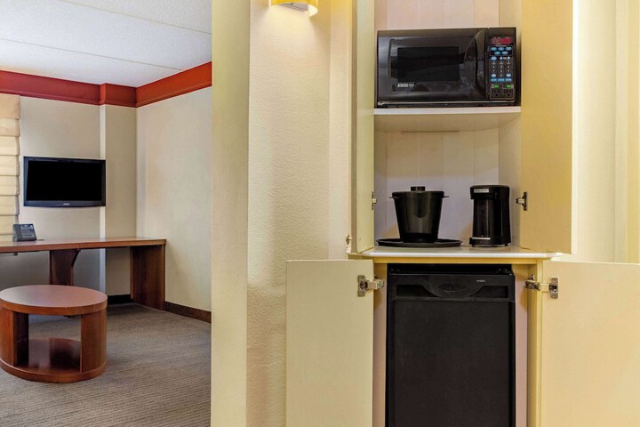 Room 23 of 45