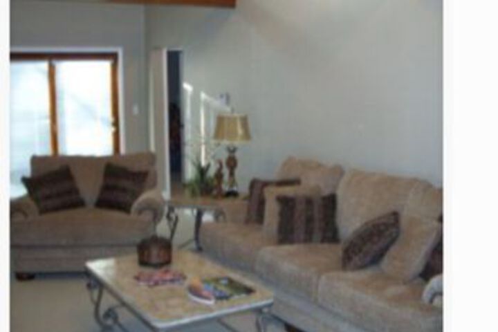 Jeni Js Gifts and Guest Houses