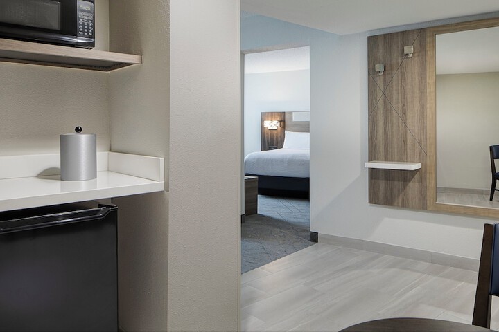 Holiday Inn Express Dallas Medical-Market Center by IHG