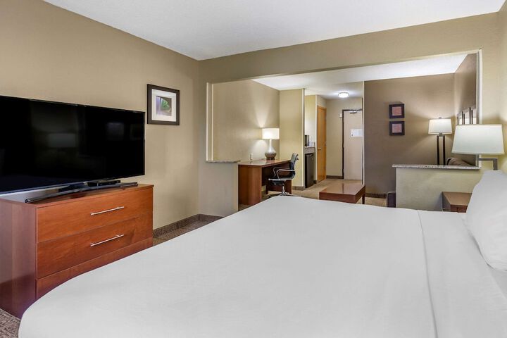 Room 13 of 30