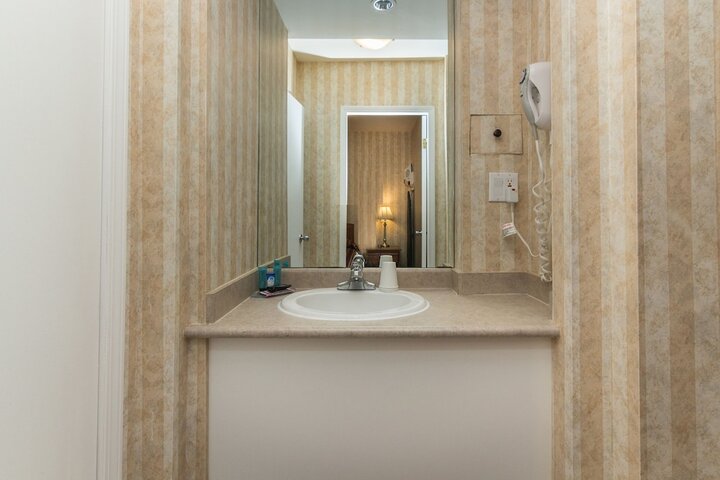 Room 12 of 31