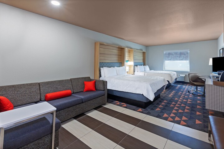 Room 17 of 35