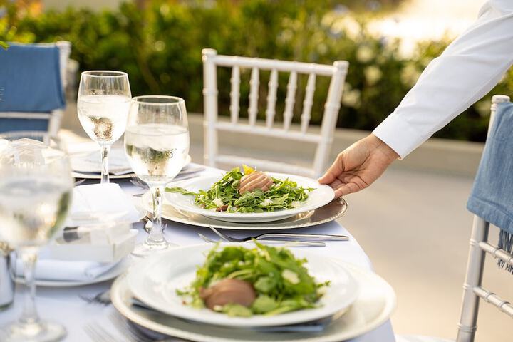 Dining 48 of 101