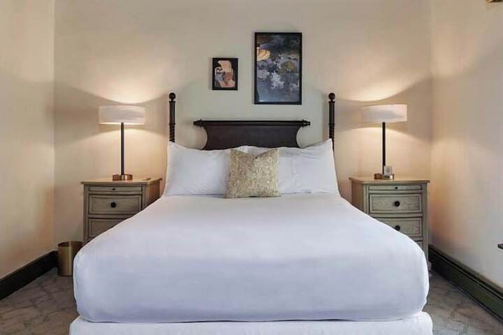 Room 40 of 155