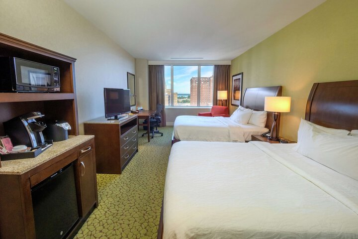 Hilton Garden Inn Buffalo Downtown