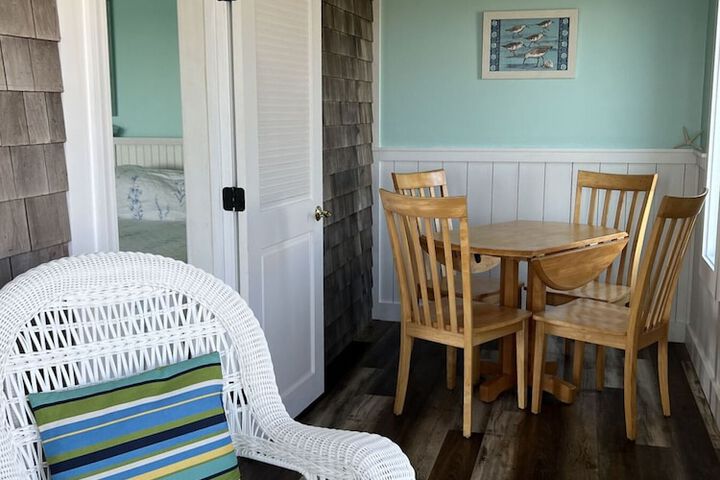 Room 84 of 230