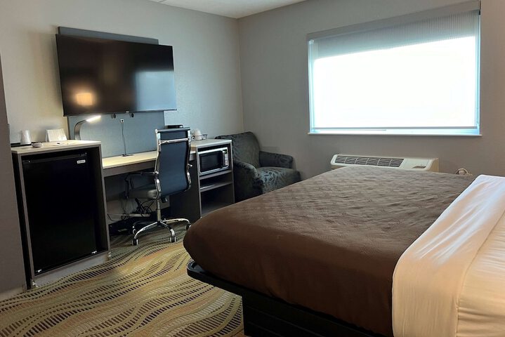 Room 9 of 25