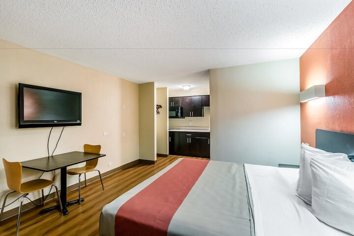 Room 29 of 35