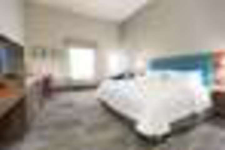 Room 165 of 200