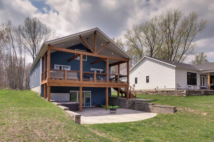 Waterfront Home on Lake Milton: Dock Hot Tub