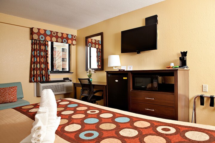 Room 48 of 94