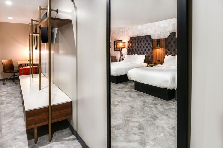 Room 40 of 49