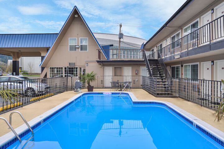 Pool 9 of 49
