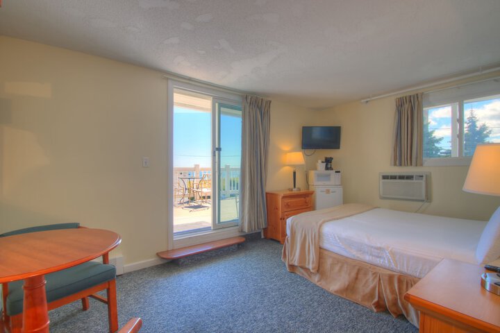 Room 60 of 82