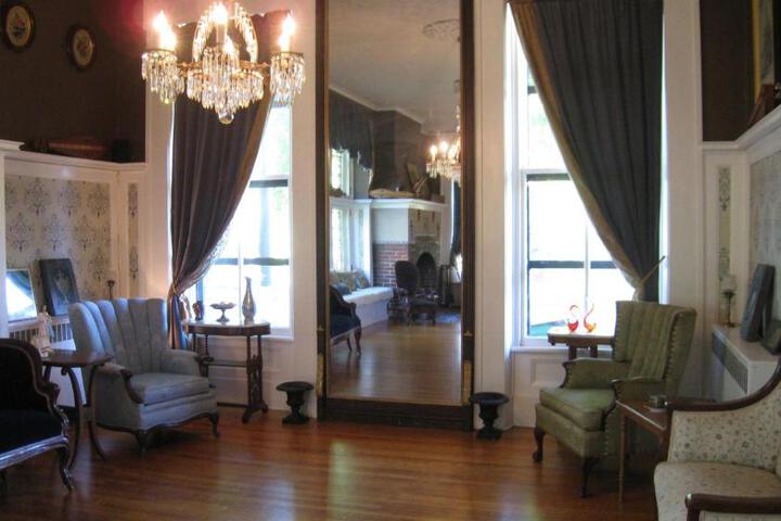 Allegheny Street Bed & Breakfast