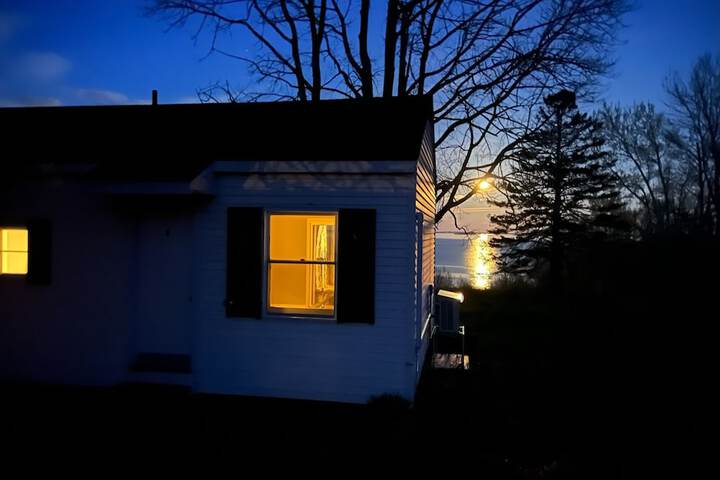 High Tide Inn