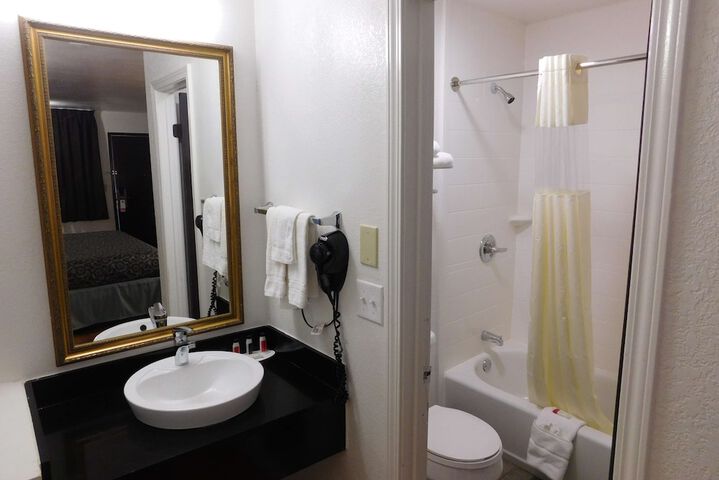 Room 14 of 47
