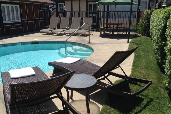 Pool 12 of 45