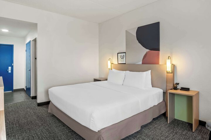 Spark by Hilton Stevensville