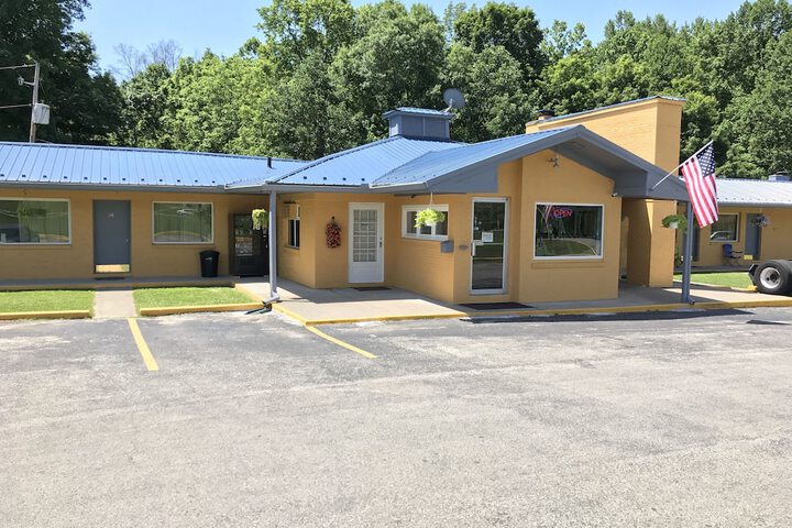 Greystone Motel