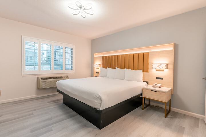 Room 17 of 26