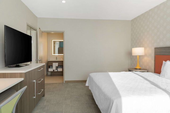Room 33 of 43